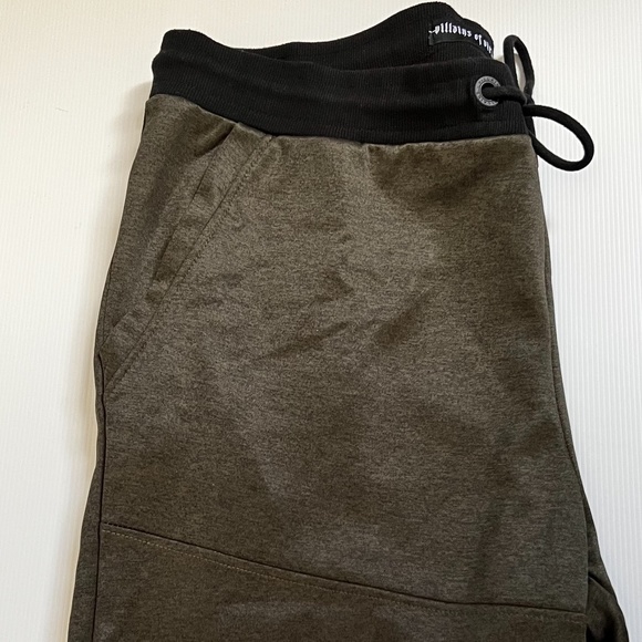 Villians Of Virtue Sz 40 Khaki Sweat Pant Shorts - Picture 8 of 11